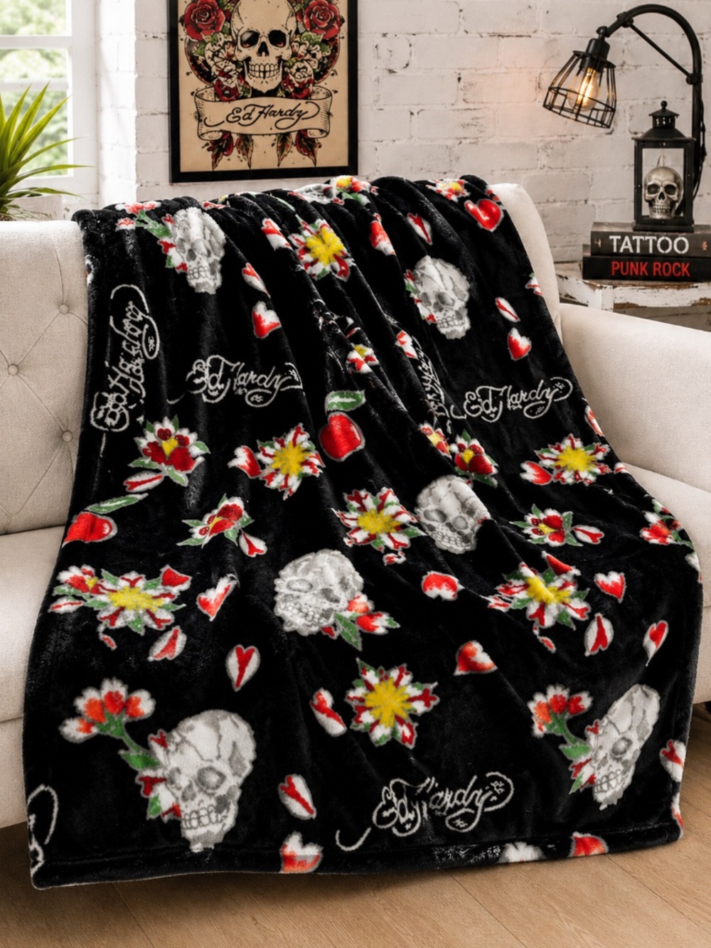 Ed Hardy Oversized Plush Throw Blanket Skulls Hearts Floral Black 60x70 NWT